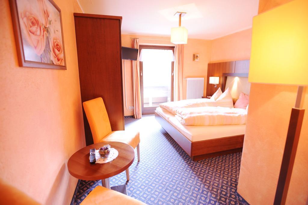 Haus Alpina Bed & Breakfast ราดชตัดท์ ห้อง รูปภาพ