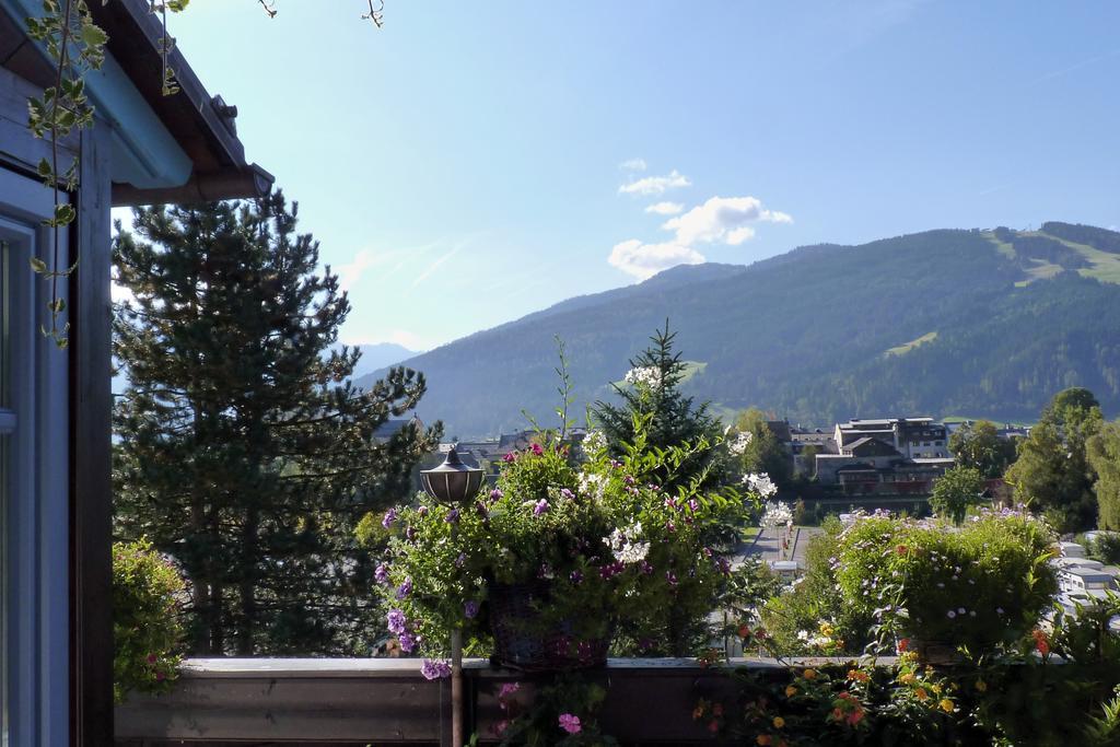 Haus Alpina Bed & Breakfast ราดชตัดท์ ภายนอก รูปภาพ