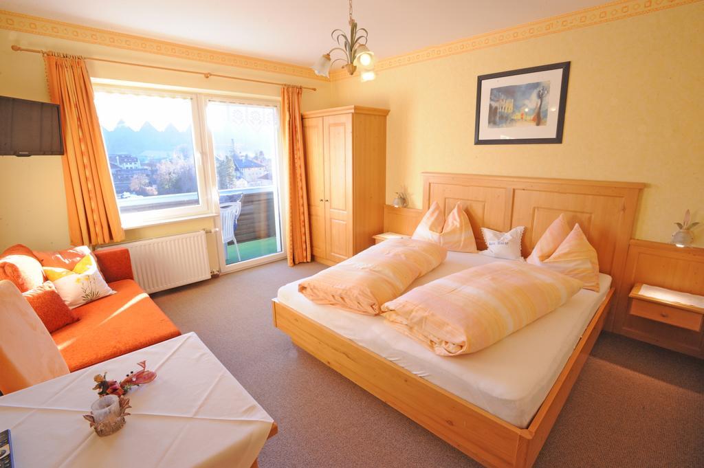 Haus Alpina Bed & Breakfast ราดชตัดท์ ภายนอก รูปภาพ