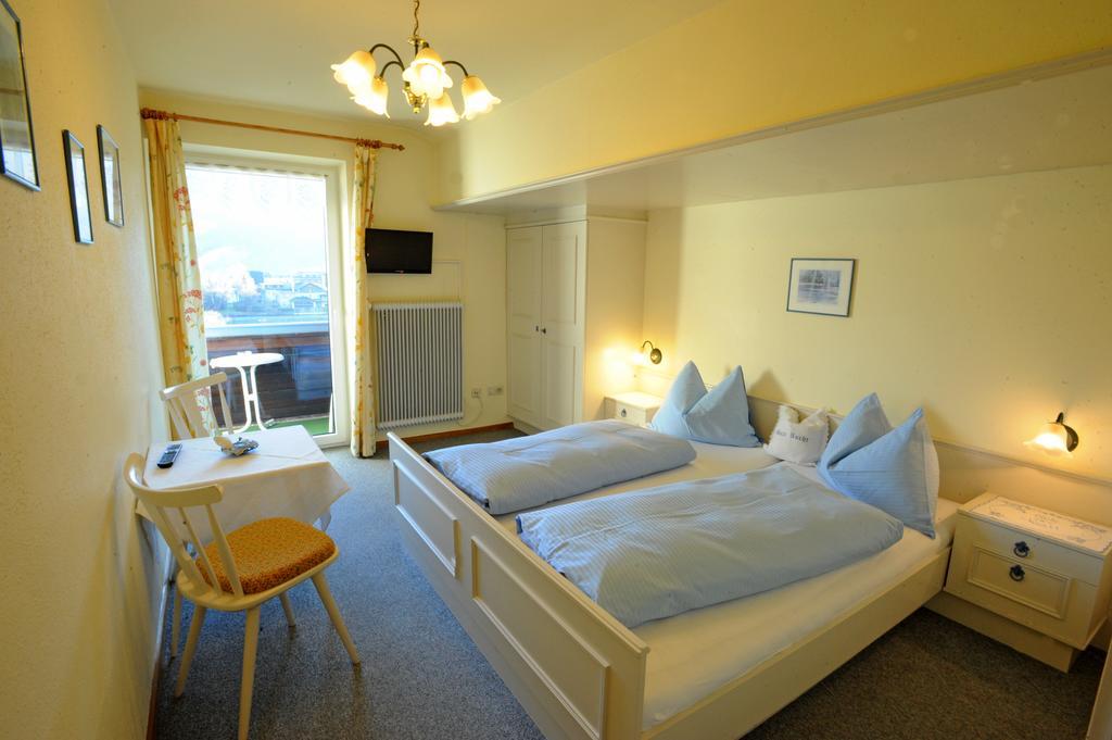 Haus Alpina Bed & Breakfast ราดชตัดท์ ภายนอก รูปภาพ