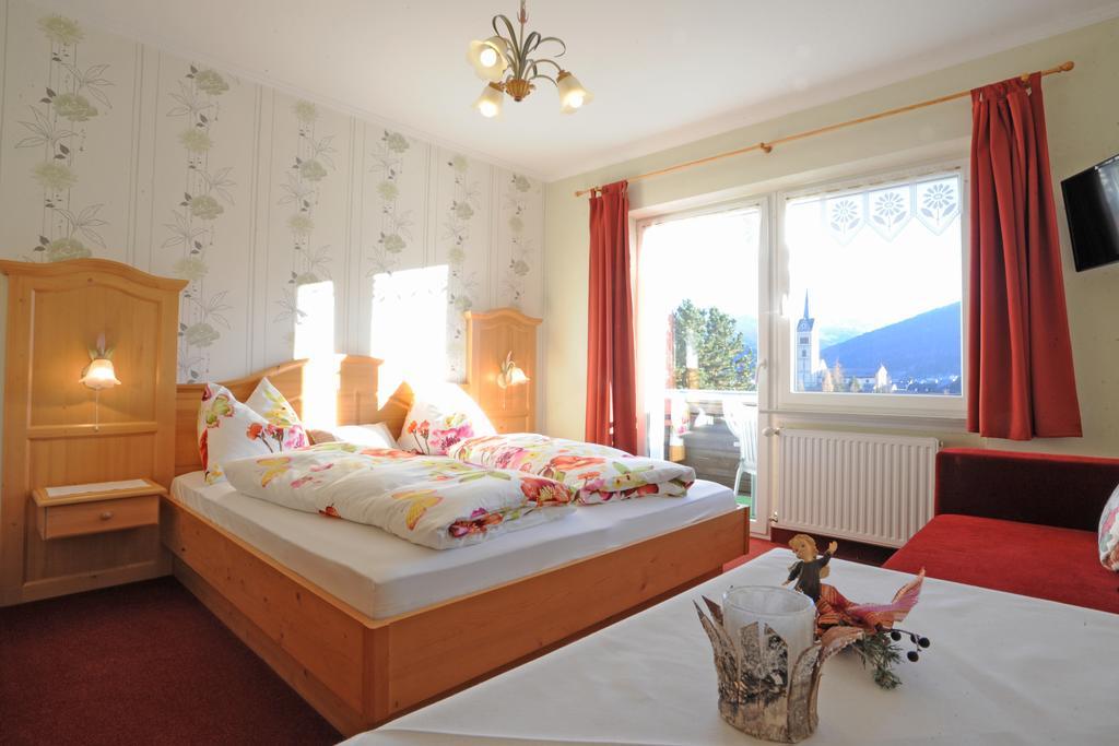Haus Alpina Bed & Breakfast ราดชตัดท์ ภายนอก รูปภาพ