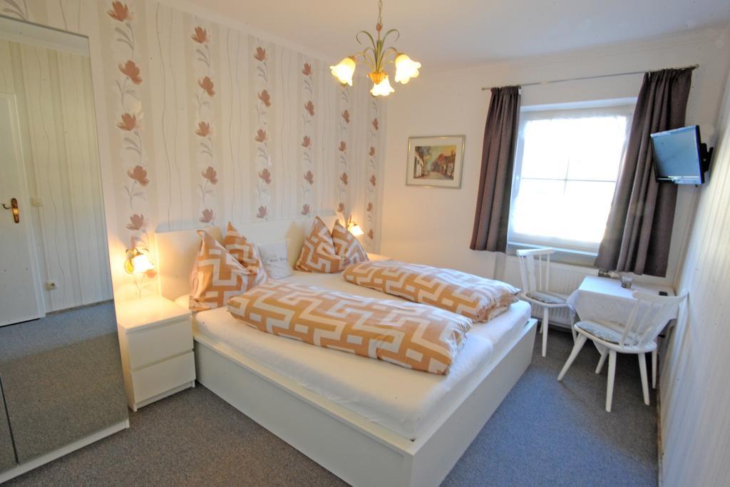 Haus Alpina Bed & Breakfast ราดชตัดท์ ภายนอก รูปภาพ